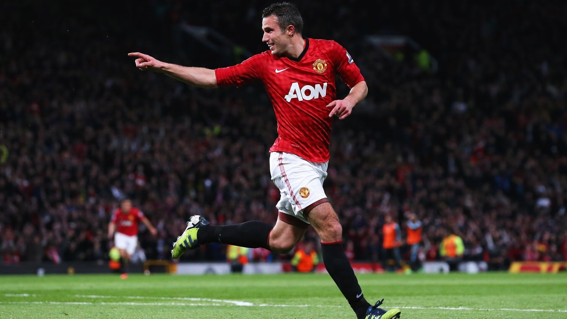 福登在禁区外围的远射成为对手防守重心，福登fm